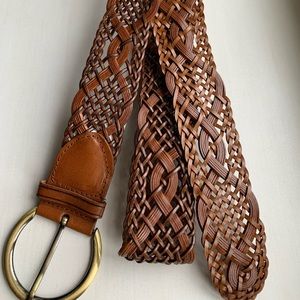 Leather-like woven belt. 2X